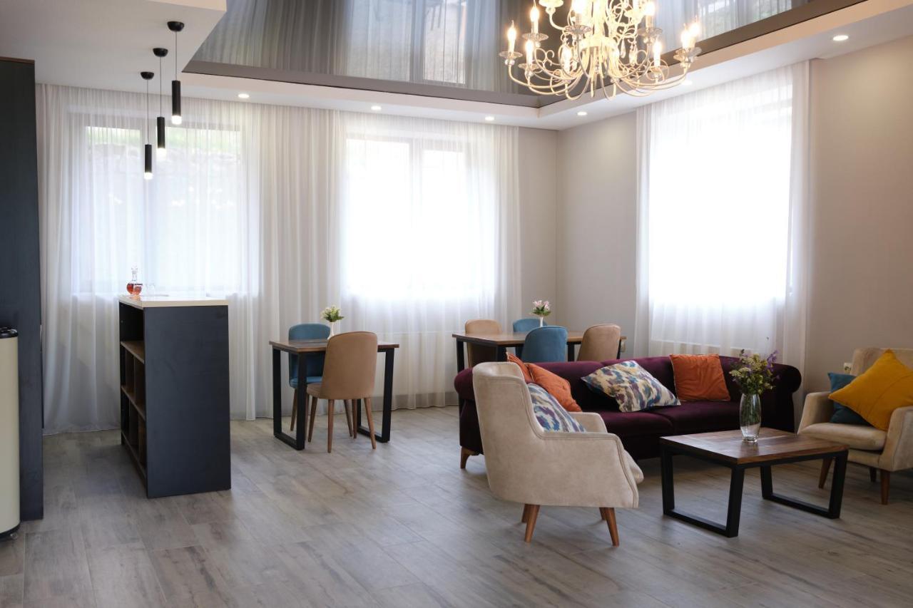 Hotel Axien Kazbegi Екстериор снимка