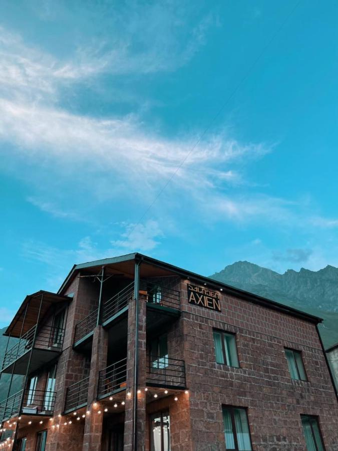 Hotel Axien Kazbegi Екстериор снимка