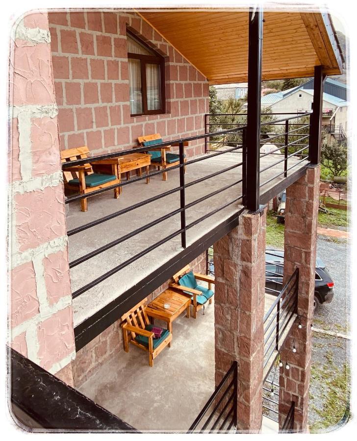 Hotel Axien Kazbegi Екстериор снимка