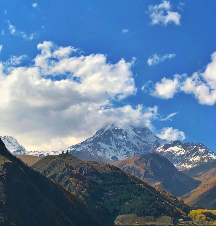 Hotel Axien Kazbegi Екстериор снимка