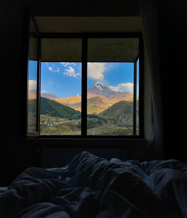 Hotel Axien Kazbegi Екстериор снимка