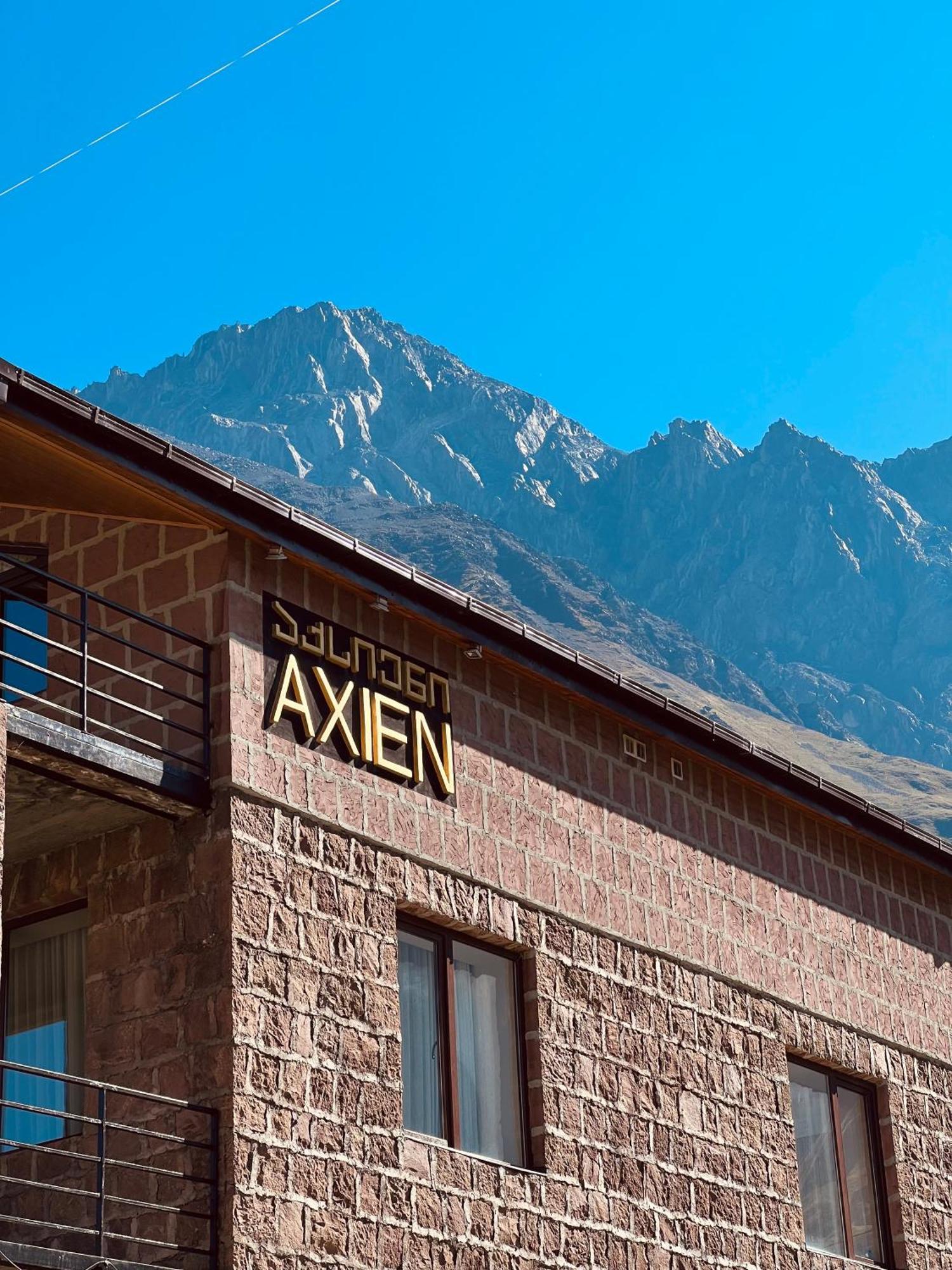 Hotel Axien Kazbegi Екстериор снимка