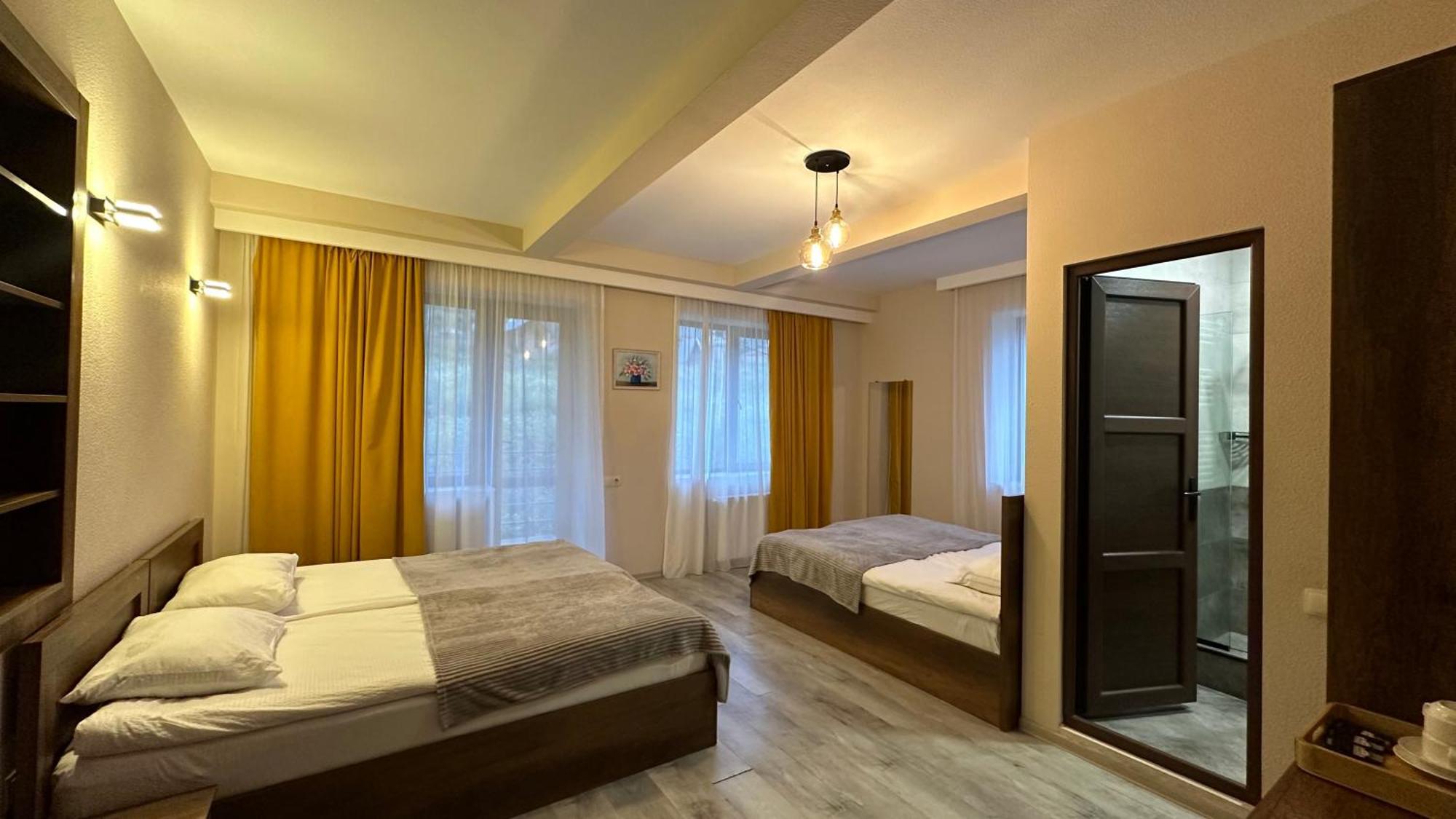 Hotel Axien Kazbegi Екстериор снимка